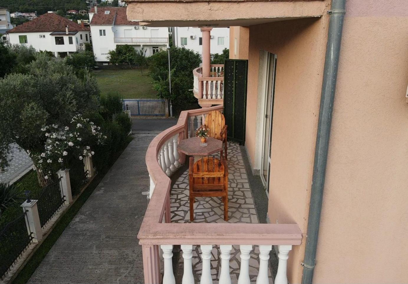 Kurt Apartaments Ulcinj Ngoại thất bức ảnh