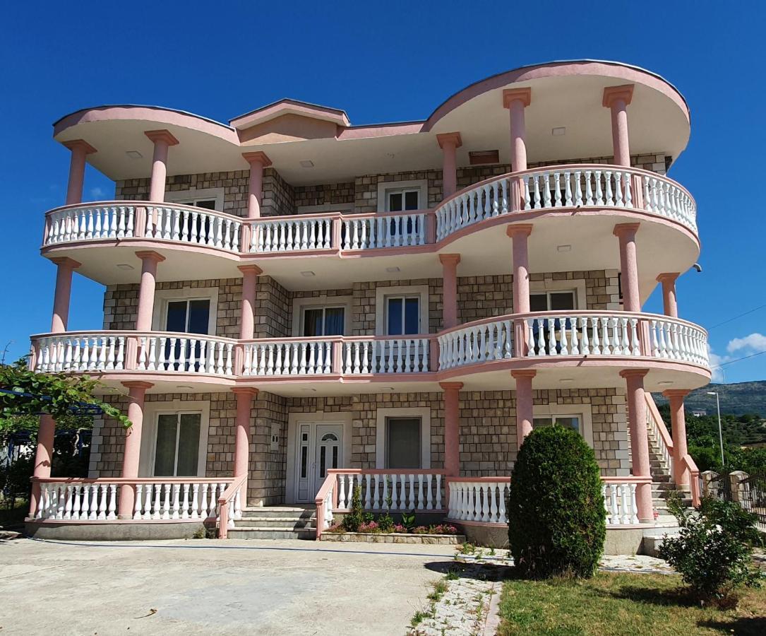 Kurt Apartaments Ulcinj Ngoại thất bức ảnh